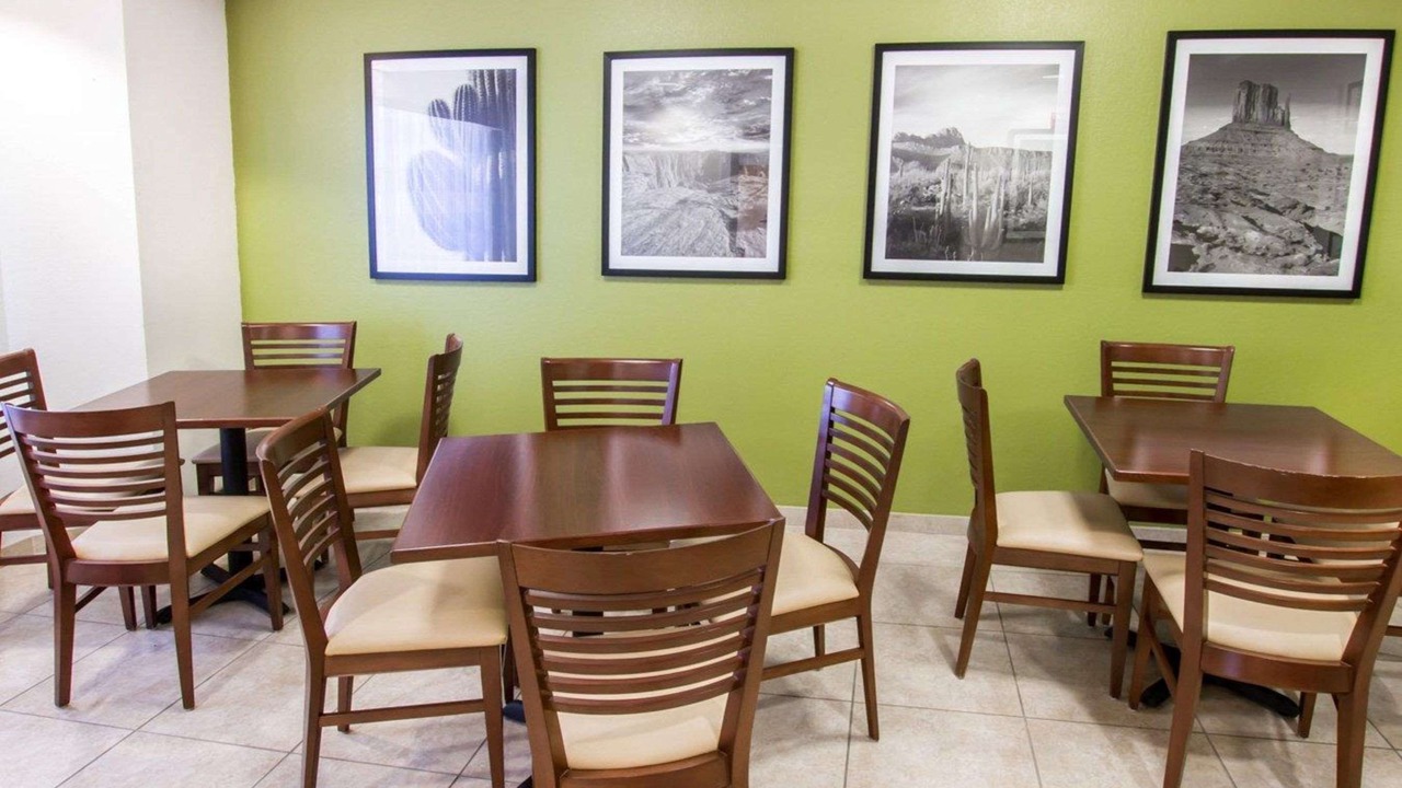 Photo of Livingroom in Paradise Valley Village