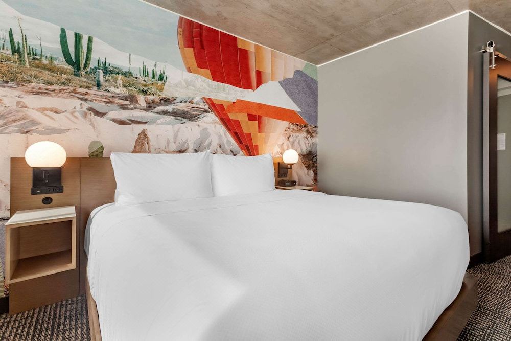 Photo of Bedroom in Evans Churchill