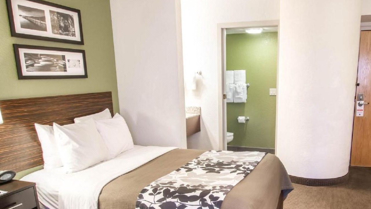 Photo of Bedroom in Paradise Valley Village