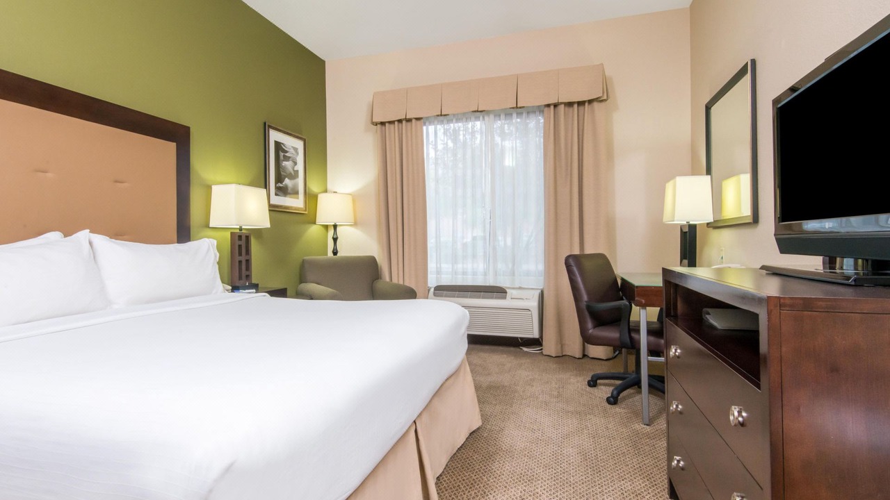 Photo of Bedroom in Glendale Sports and Entertainment District
