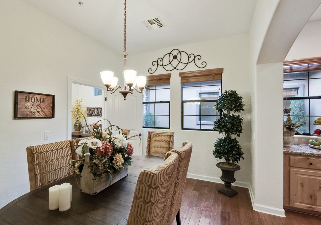 Photo of Livingroom in Talon Retreat