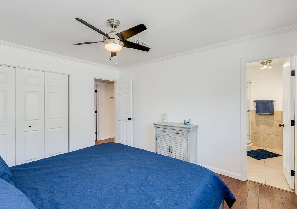 Photo of Bedroom in Scottsdale Estates Five