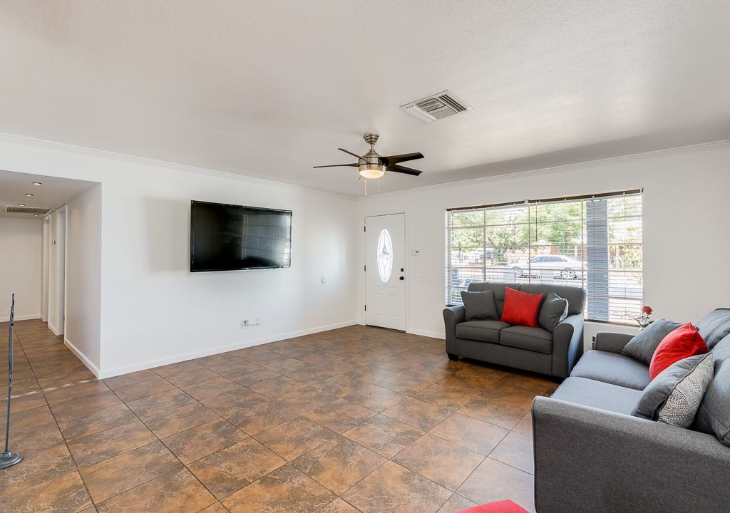 Photo of Livingroom in Scottsdale Estates Five