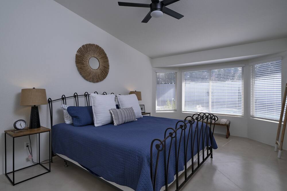 Photo of Bedroom in Cortaro