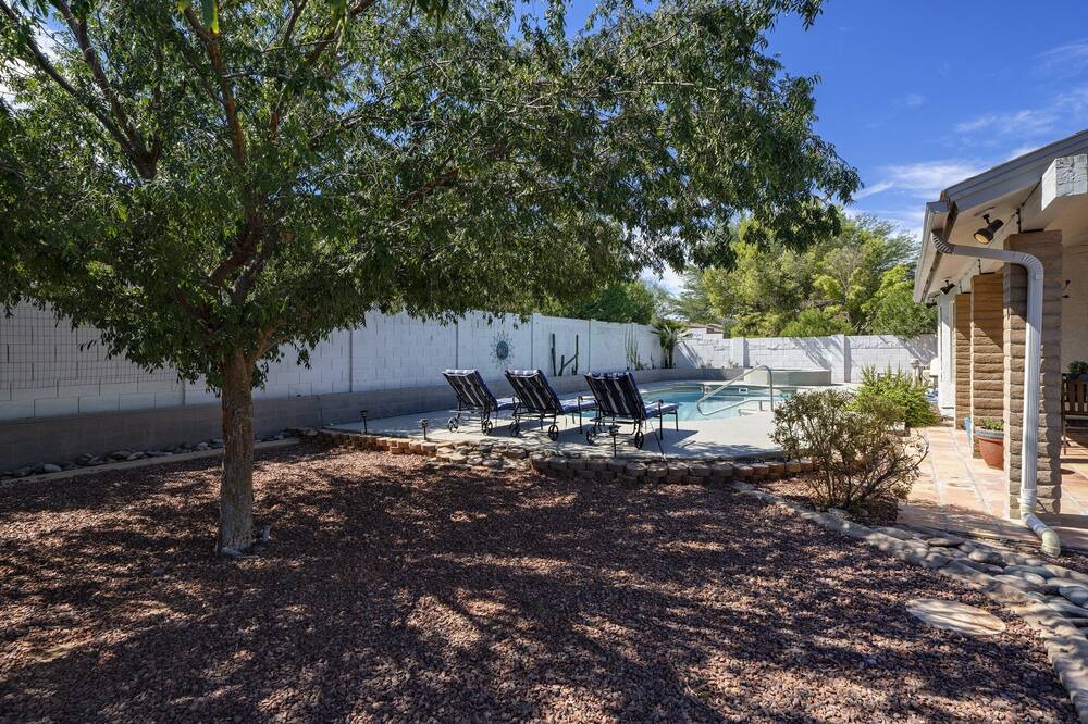 Photo of Outdoor in Cortaro
