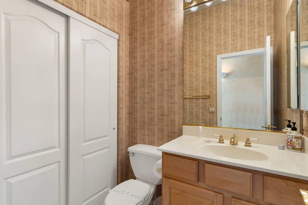 Photo of Bathroom in Oro Valley