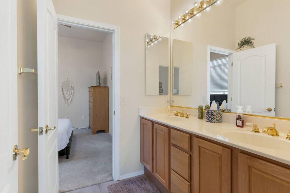 Photo of Bathroom in Oro Valley
