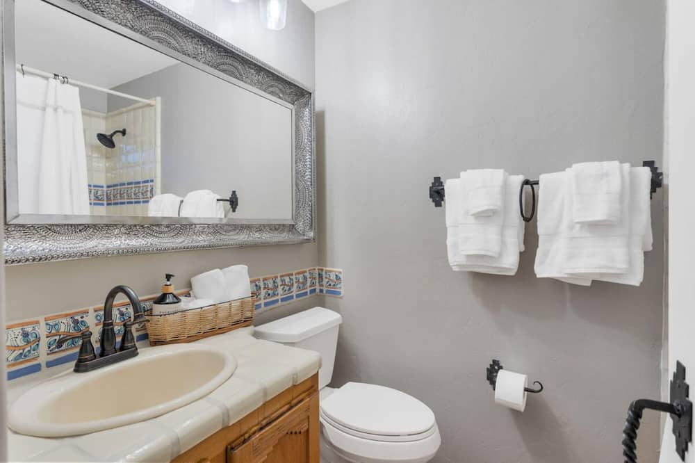 Photo of Bathroom in Continental Reserve