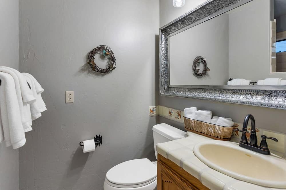 Photo of Bathroom in Continental Reserve