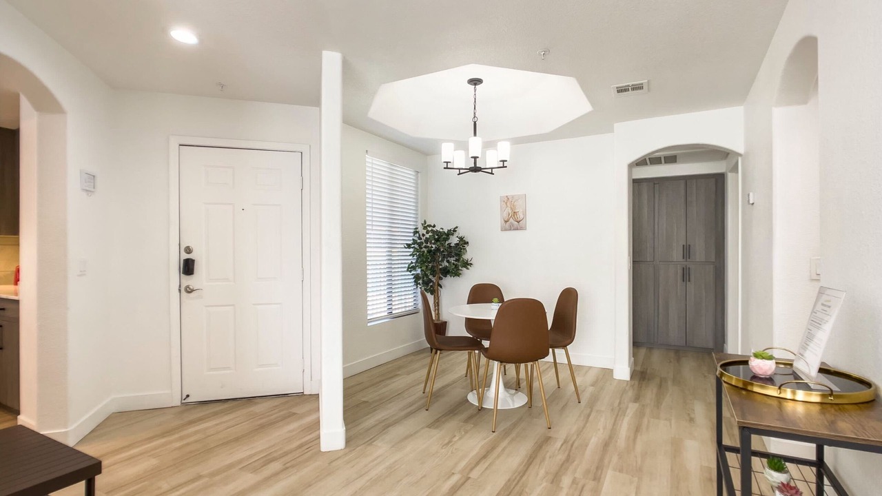Photo of Livingroom in Kierland