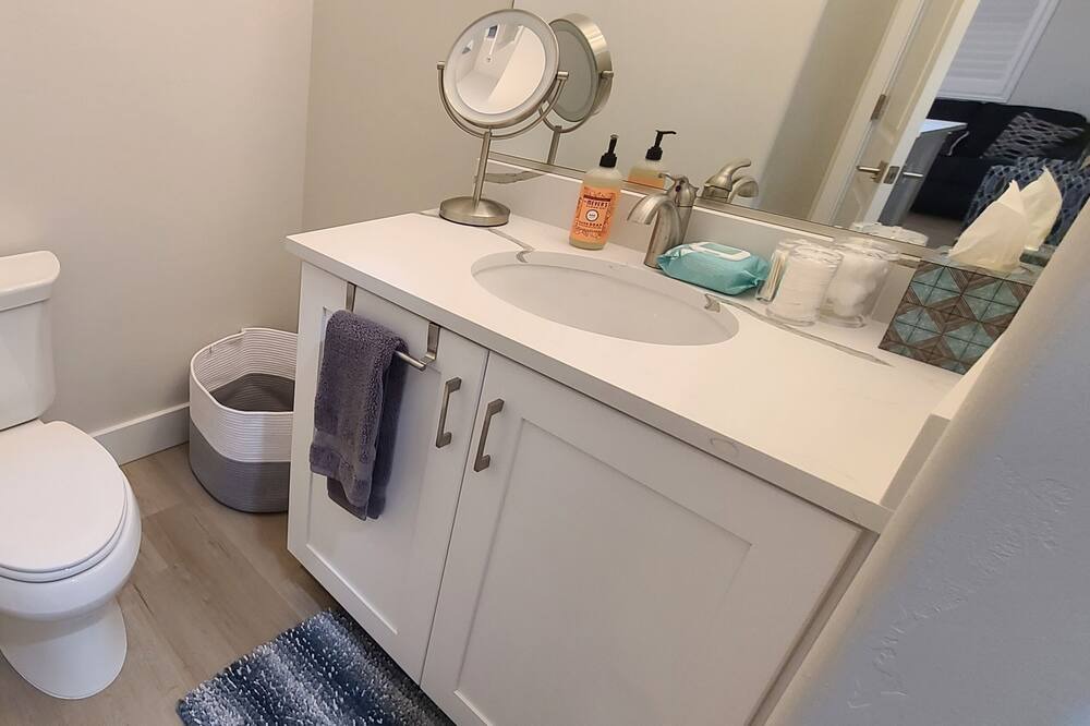 Photo of Bathroom in Campus Farm