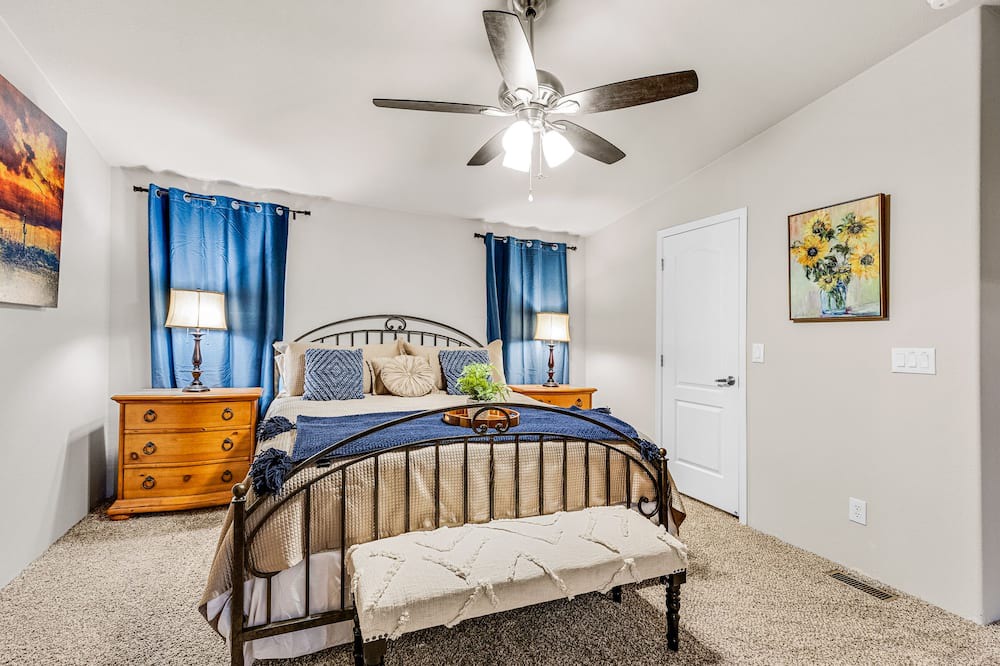 Photo of Bedroom in Parks