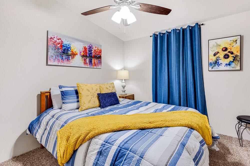 Photo of Bedroom in Parks