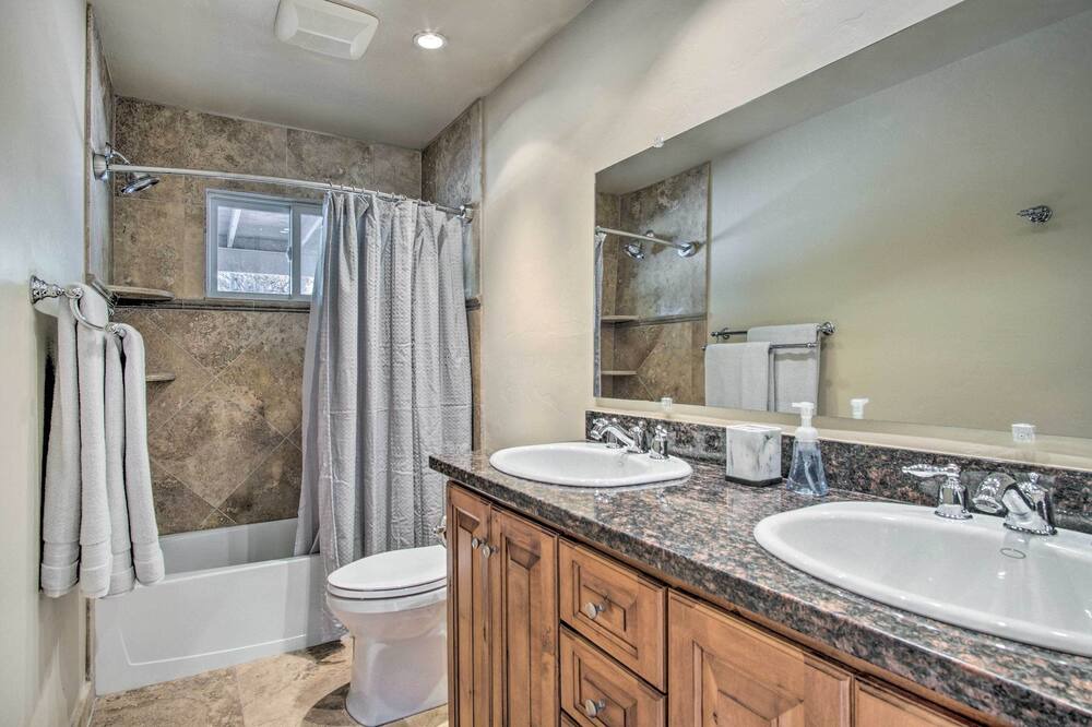 Photo of Bathroom in Tanque Verde