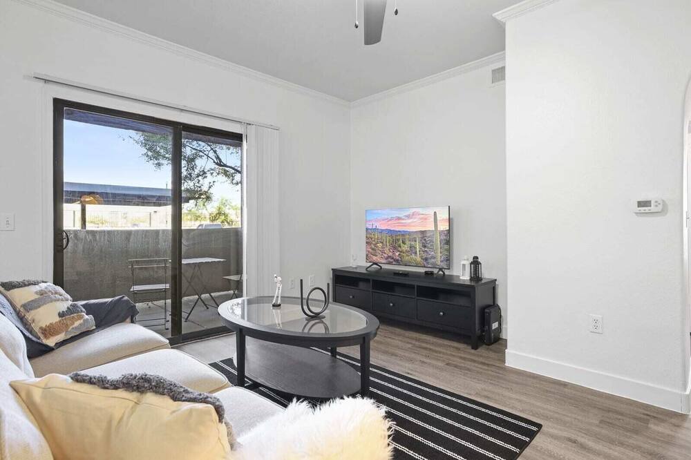 Photo of Livingroom in Glendale Sports and Entertainment District