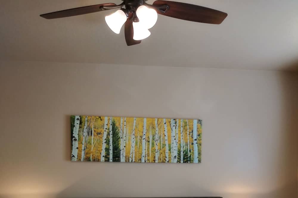 Photo of Bedroom in Clay Springs
