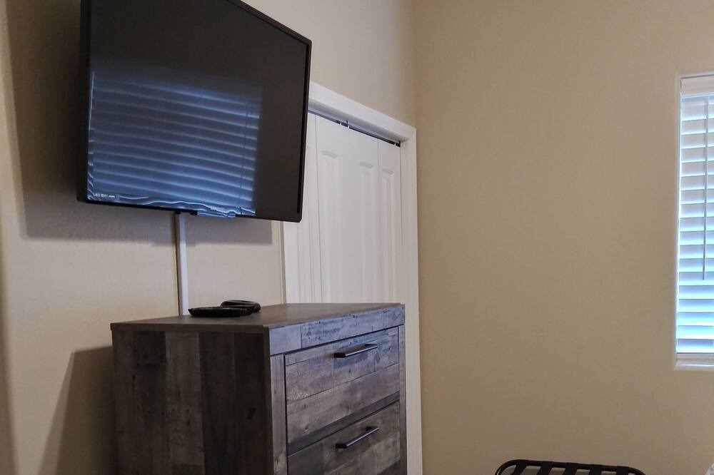 Photo of Bedroom in Clay Springs