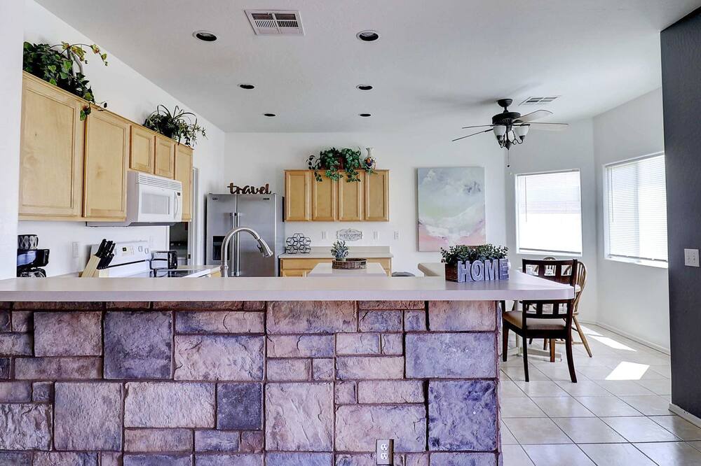 Photo of Kitchen in Surprise Farms