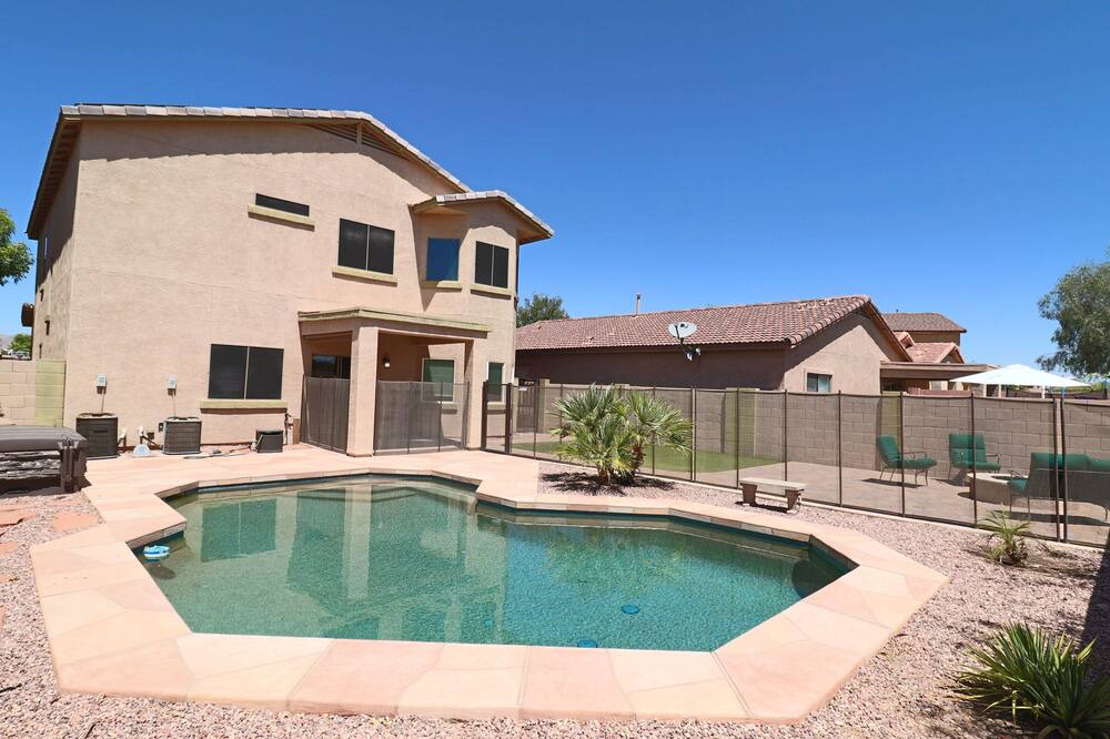 Photo of Outdoor in Surprise Farms
