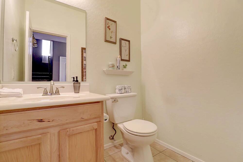 Photo of Bathroom in Surprise Farms