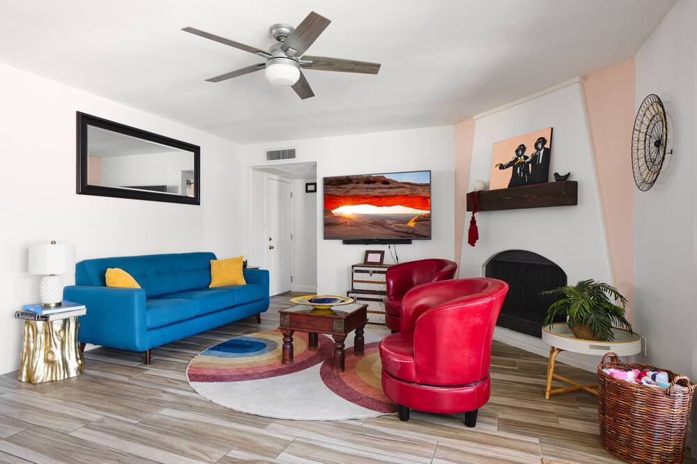 Photo of Livingroom in Shea North Estates