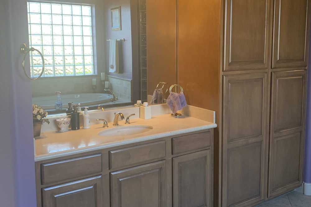 Photo of Bathroom in Foothills