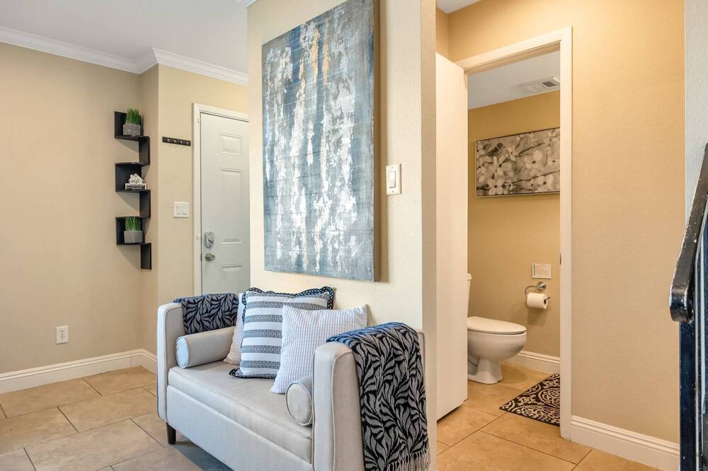 Photo of Bathroom in Park Scottsdale Townhouse