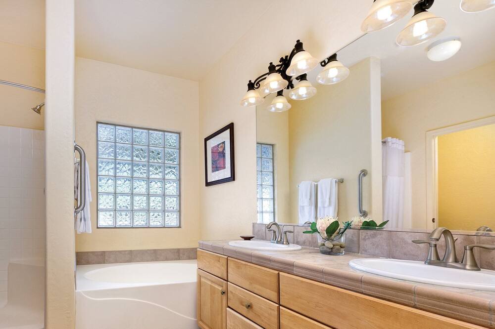 Photo of Bathroom in Worldmark