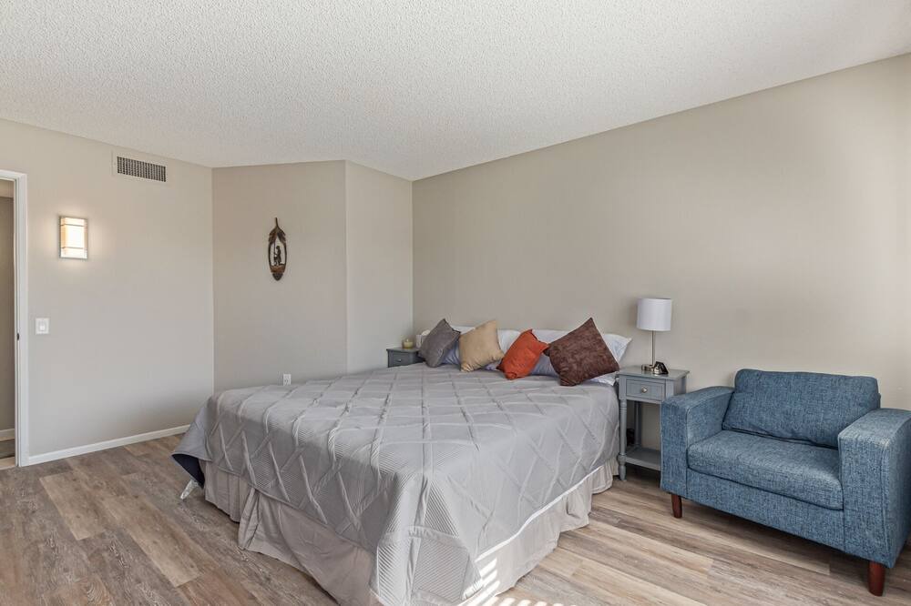 Photo of Bedroom in Sun City West