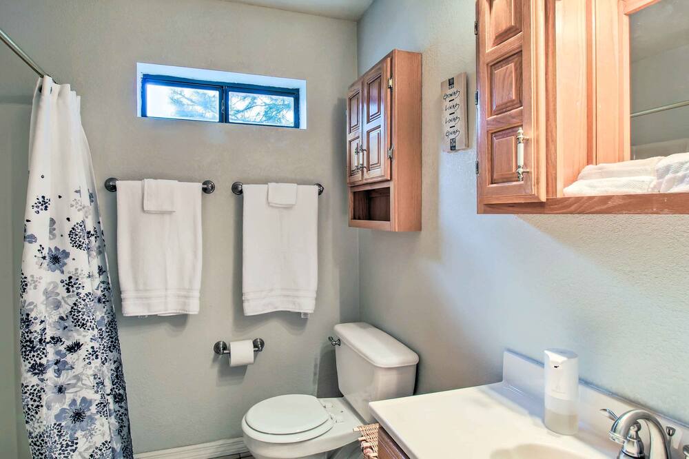 Photo of Bathroom in Pinetop-Lakeside