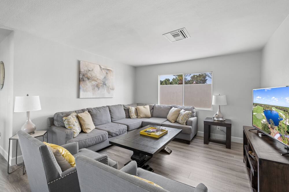 Photo of Livingroom in Shea North Estates