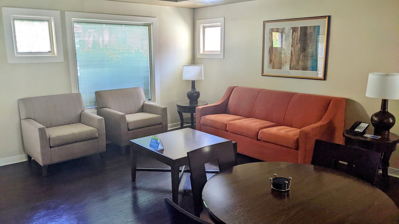 Photo of Livingroom in Paradise Valley Village
