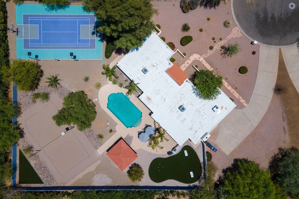 Photo of Outdoor in Paradise Valley Village
