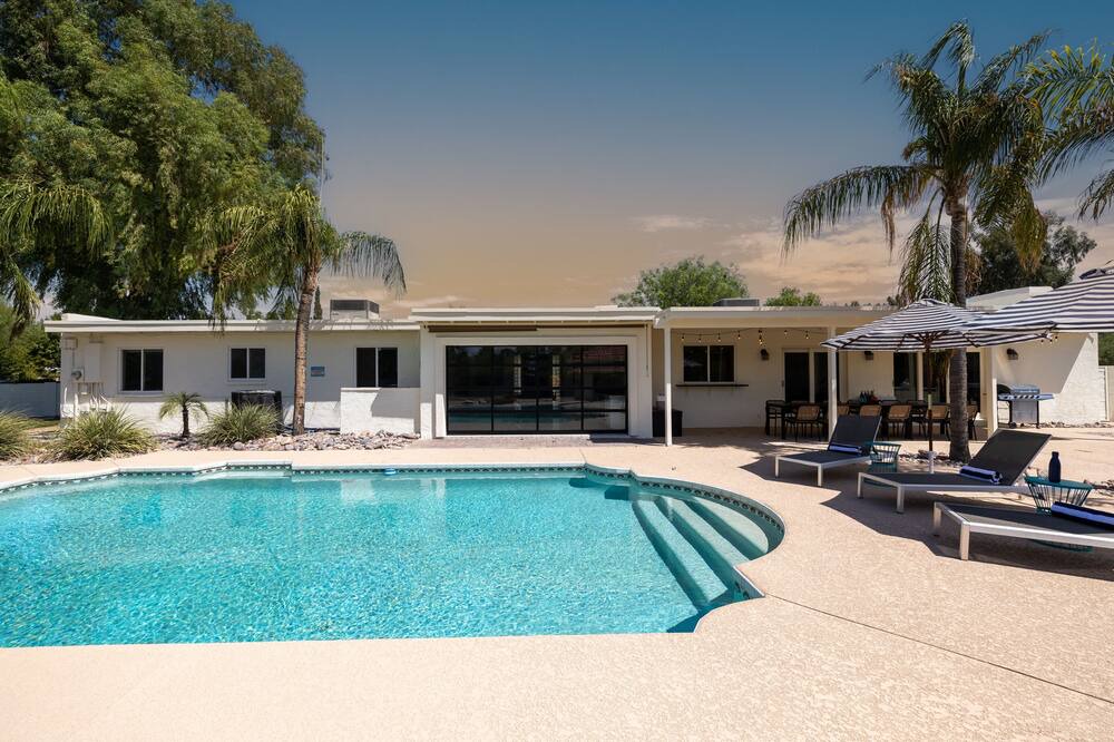 Photo of Others in Paradise Valley Village