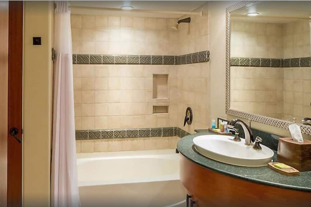 Photo of Bathroom in Cibola Vista