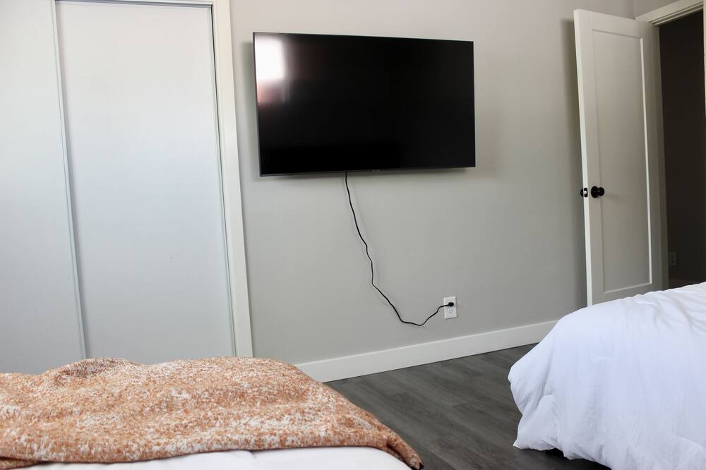 Photo of Bedroom in Papago Parkway
