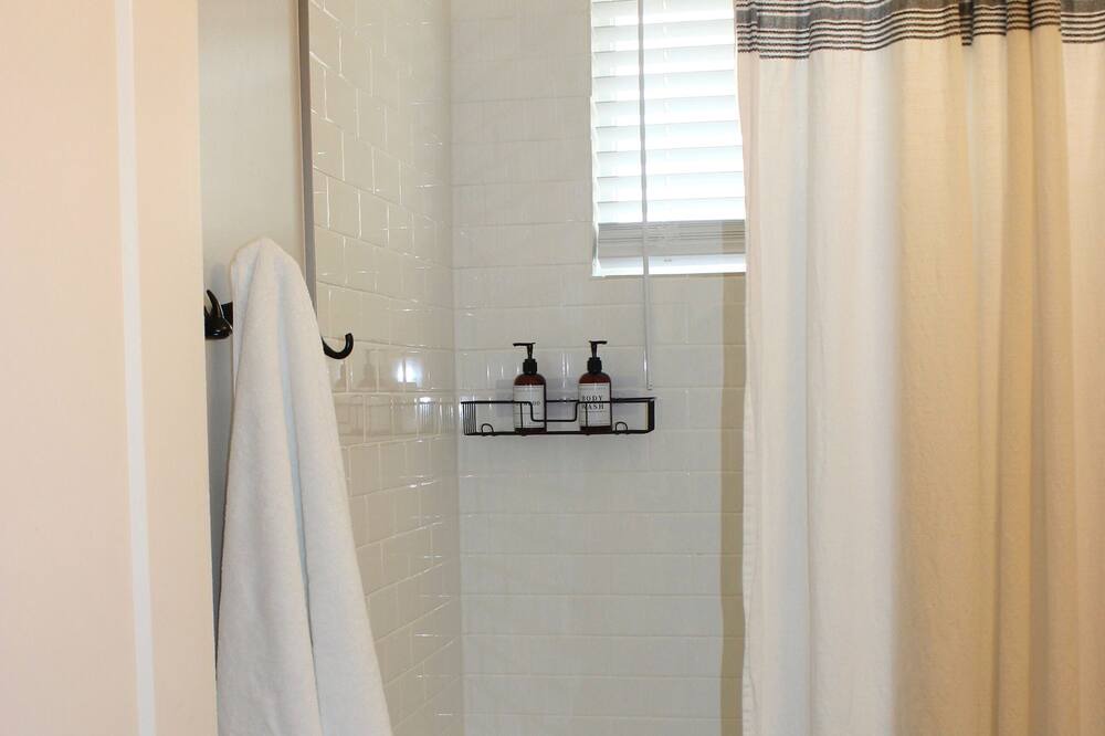 Photo of Bathroom in Papago Parkway