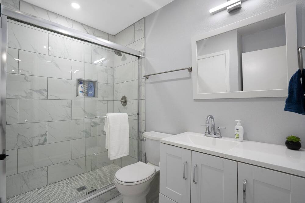 Photo of Bathroom in Paradise Valley Village
