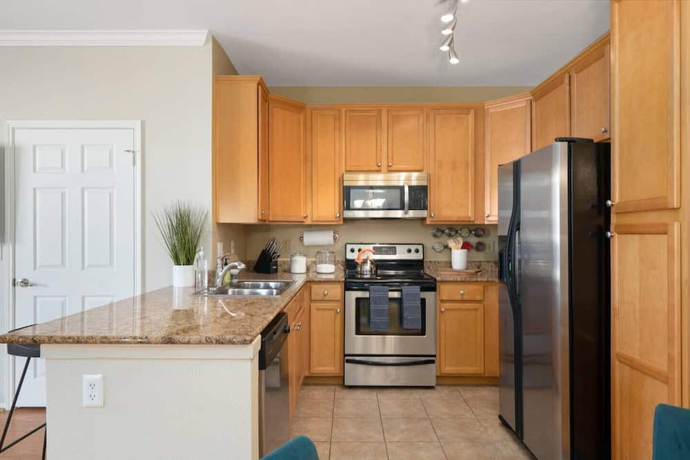 Photo of Kitchen in Desert Paradise Estates