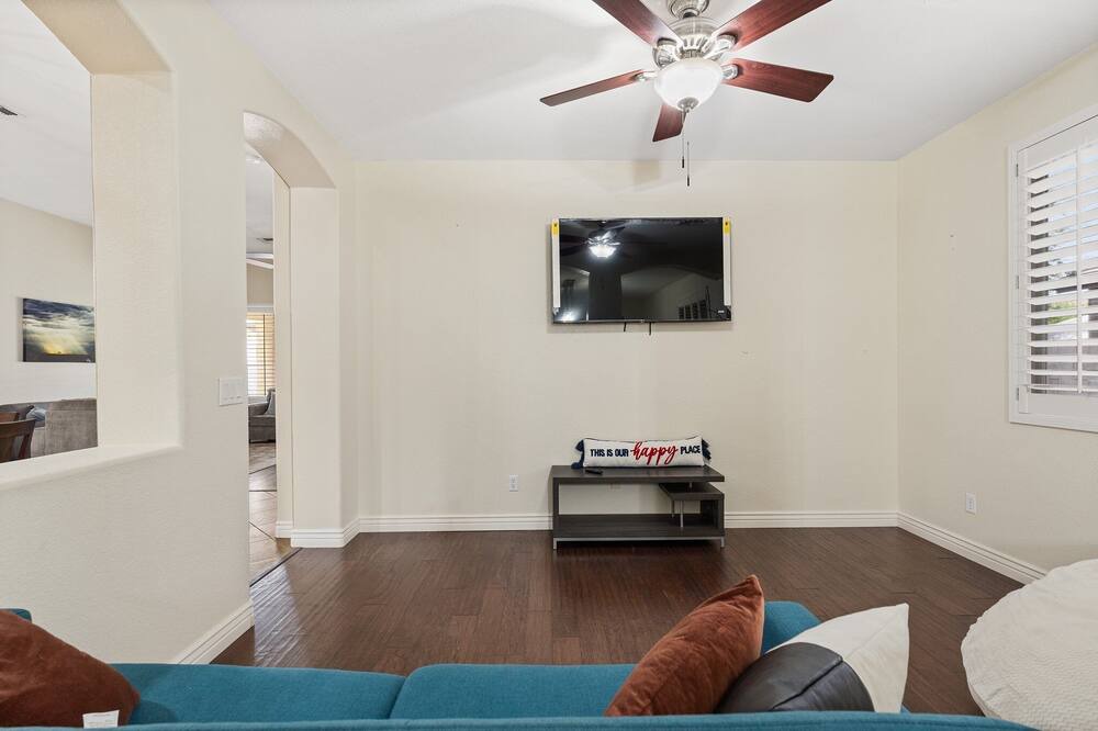 Photo of Livingroom in Rovey Farm Estates