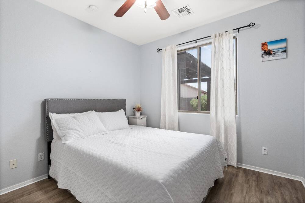 Photo of Bedroom in Rovey Farm Estates