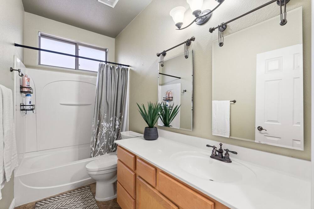 Photo of Bathroom in Rovey Farm Estates