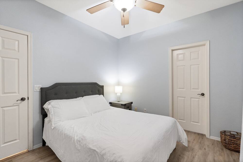 Photo of Bedroom in Rovey Farm Estates