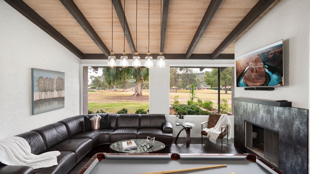Photo of Livingroom in Moon Valley