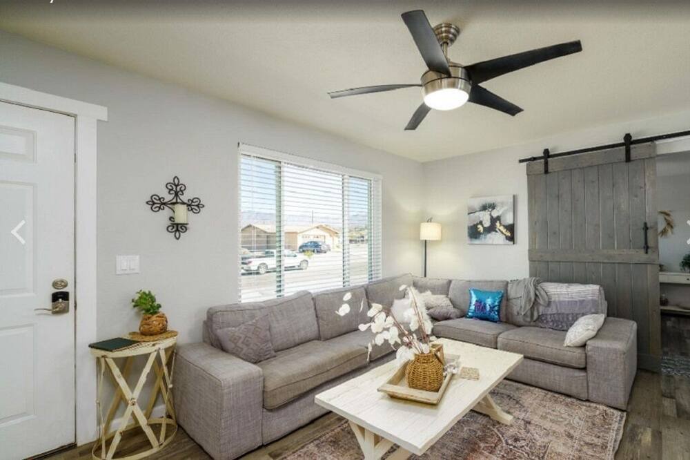 Photo of Livingroom in Lake Havasu City