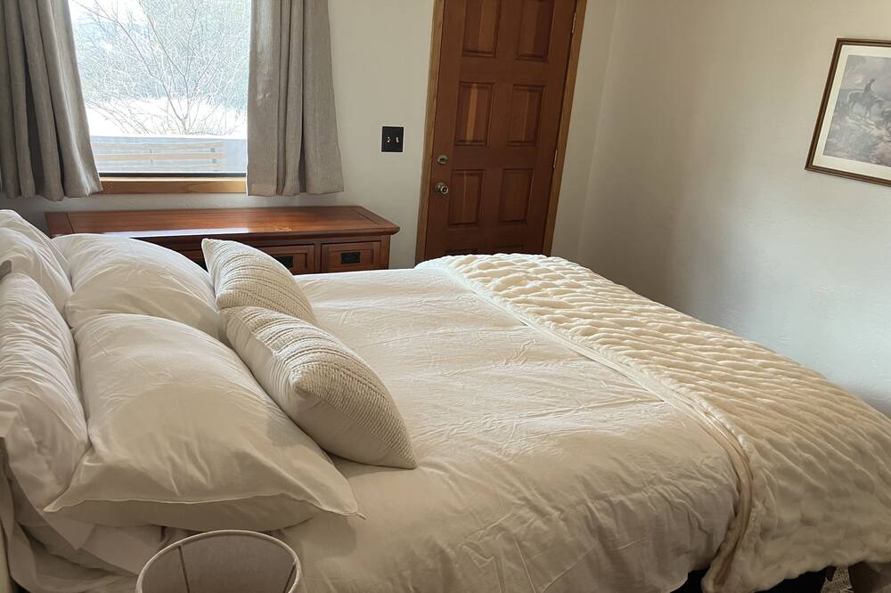 Photo of Bedroom in Lake Montezuma
