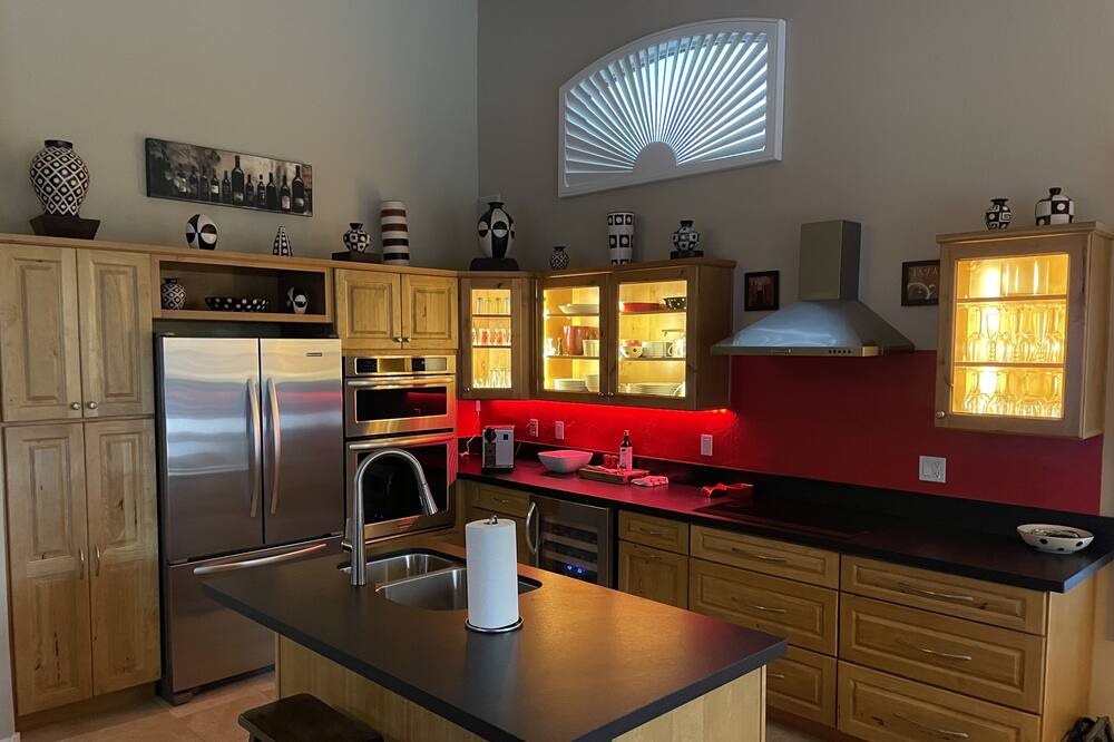 Photo of Kitchen in Desert Paradise Estates