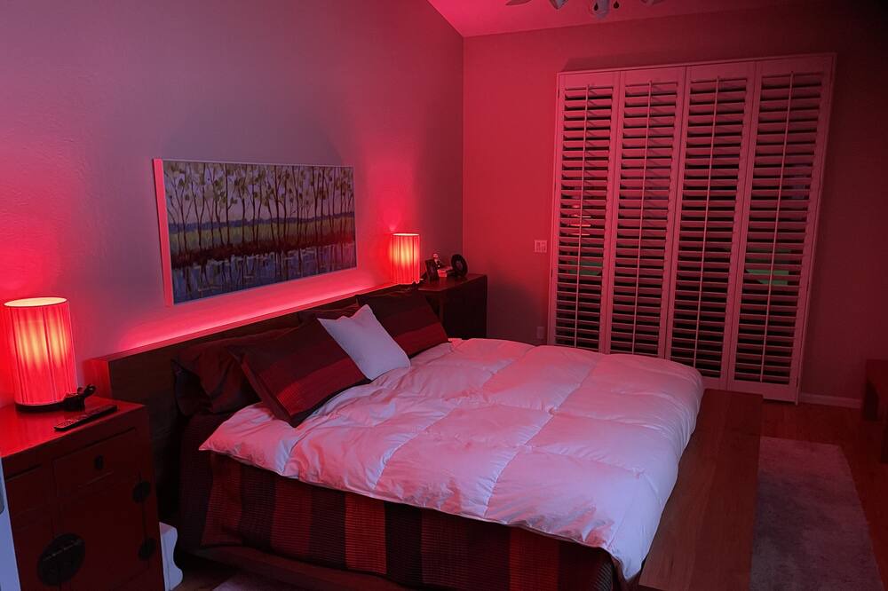 Photo of Bedroom in Desert Paradise Estates