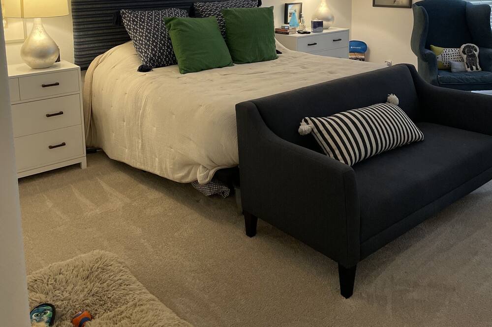 Photo of Bedroom in Desert Paradise Estates