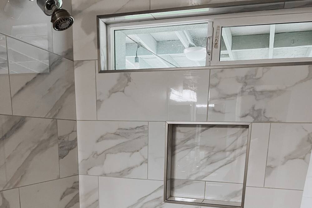 Photo of Bathroom in Scottsdale Estates Six